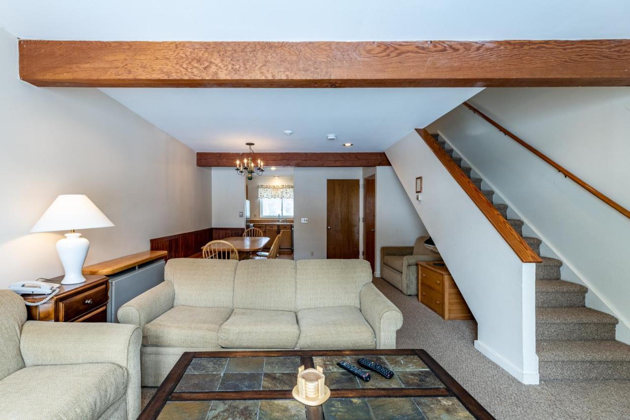 Smugglers' Notch Resort Private Suites Cambridge Exterior photo