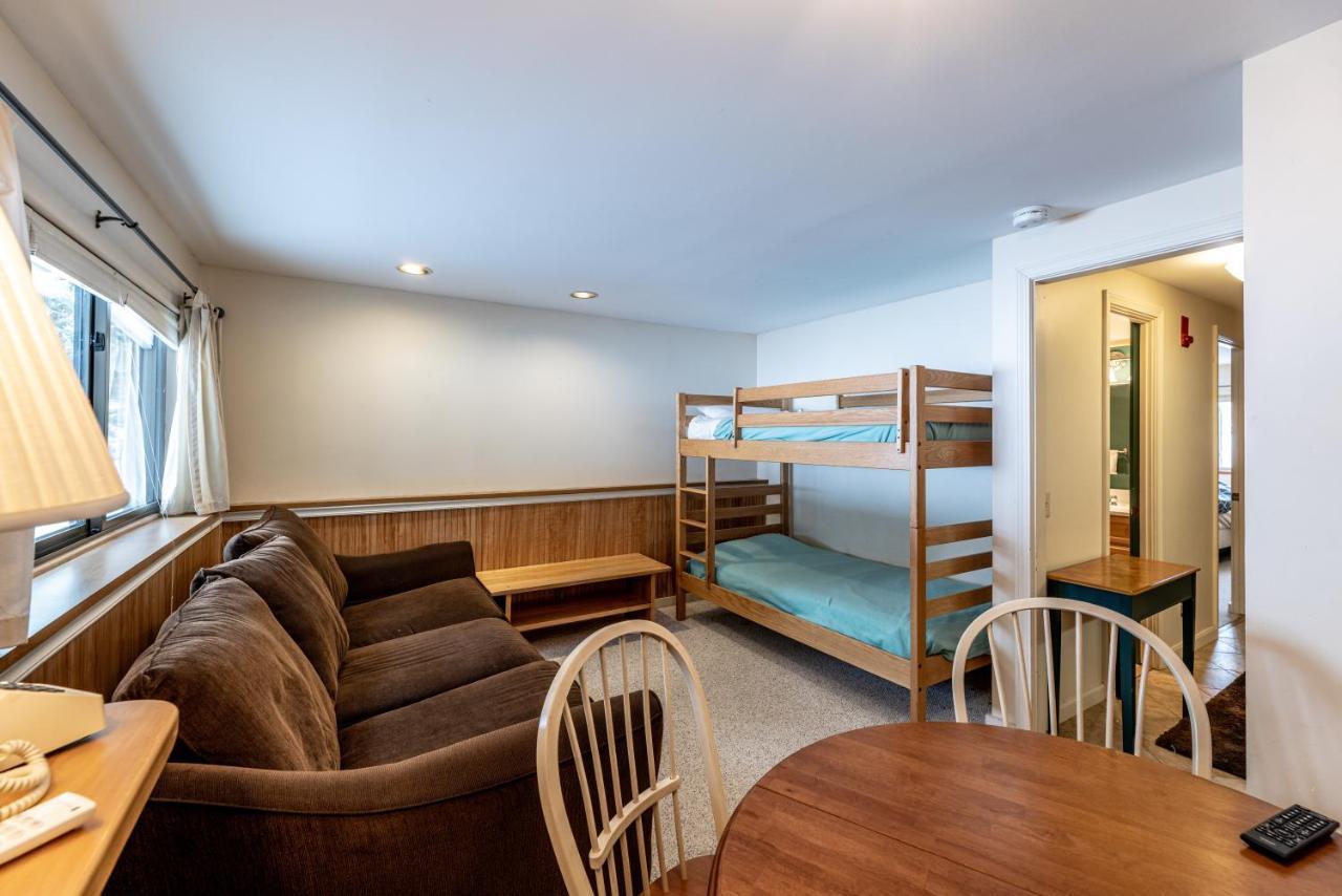 Smugglers' Notch Resort Private Suites Cambridge Exterior photo