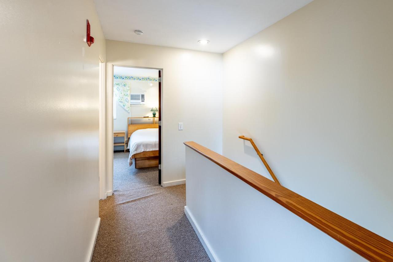 Smugglers' Notch Resort Private Suites Cambridge Exterior photo