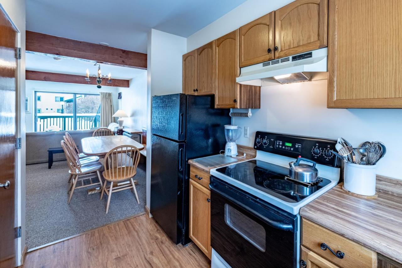 Smugglers' Notch Resort Private Suites Cambridge Exterior photo
