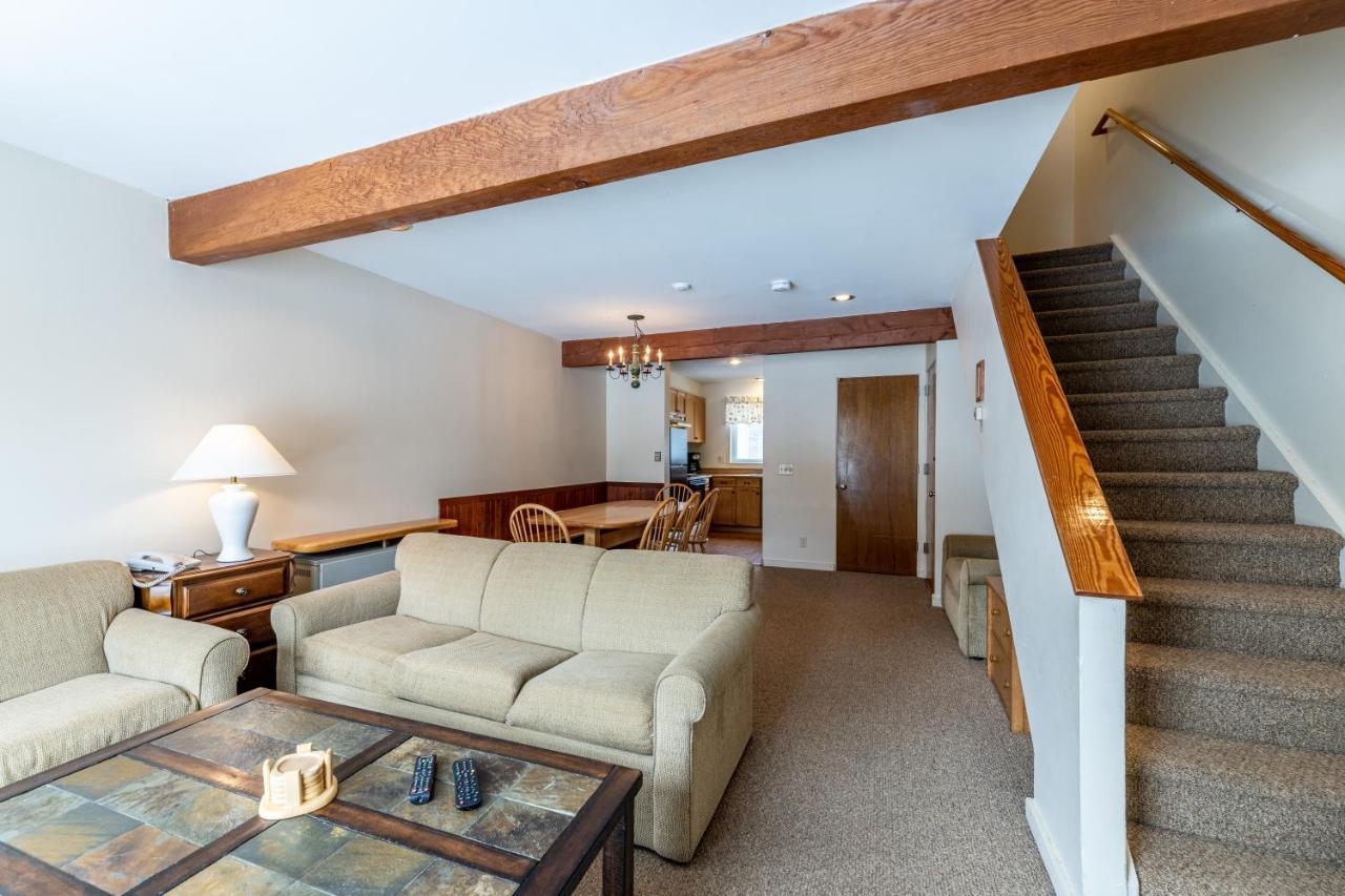 Smugglers' Notch Resort Private Suites Cambridge Exterior photo