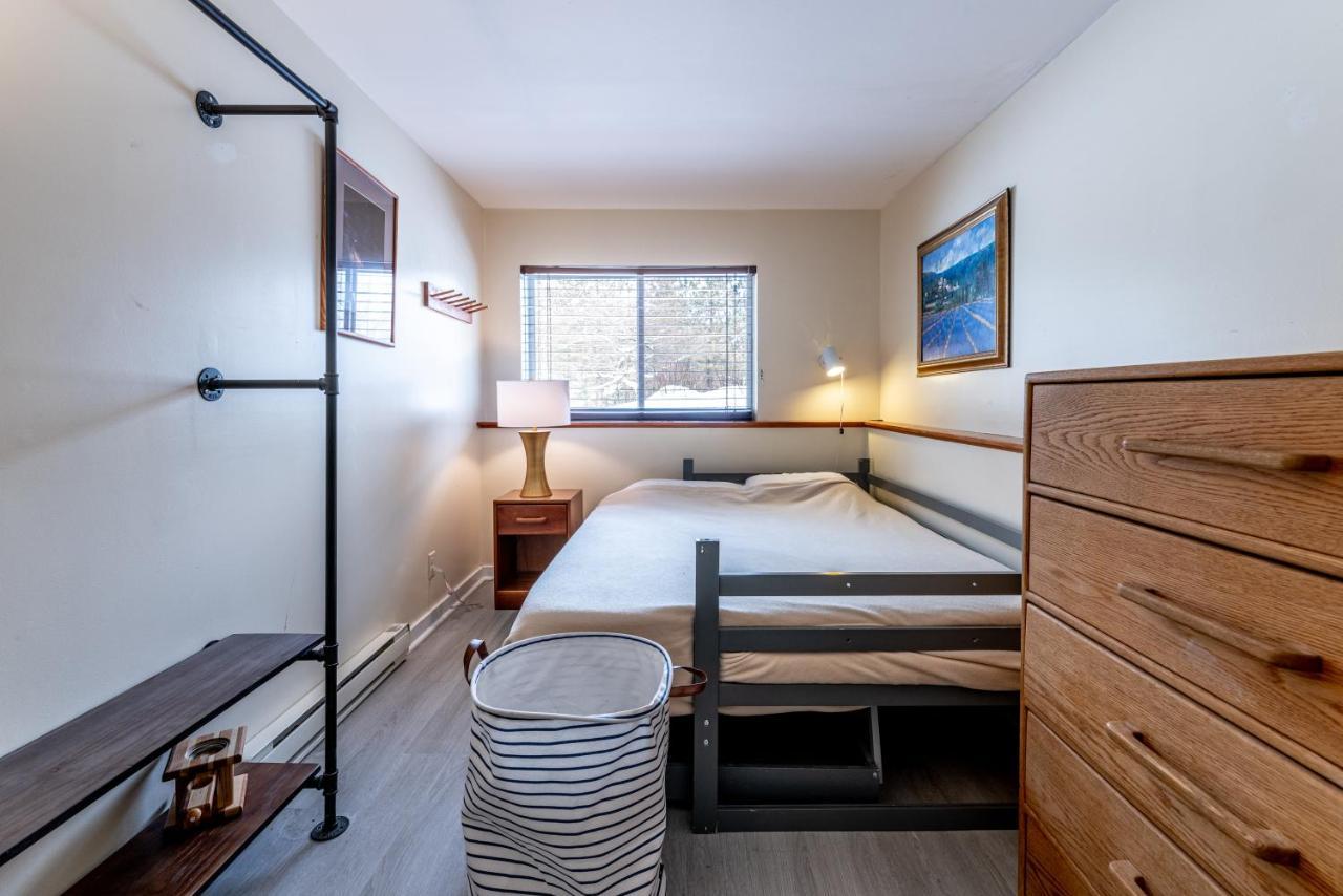 Smugglers' Notch Resort Private Suites Cambridge Exterior photo