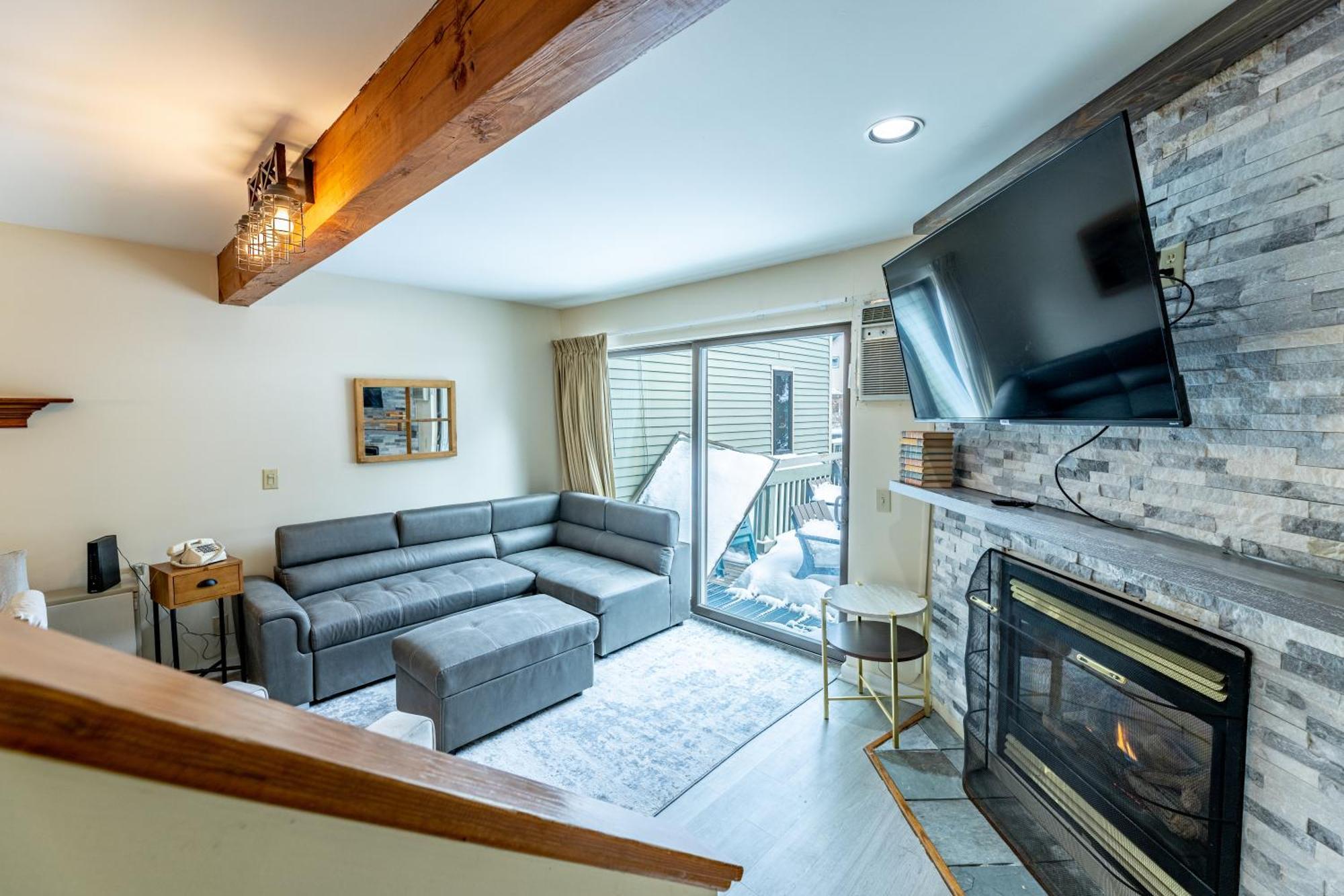 Smugglers' Notch Resort Private Suites Cambridge Exterior photo